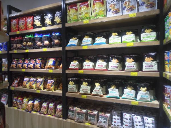 如何選一個合適的進口休閑食品店加盟？聚焦出版物零售的關鍵考量